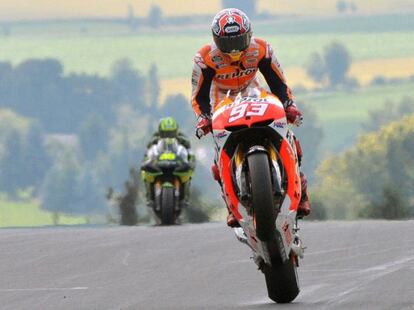 Márquez celebra la victoria en el Gran Premio de Alemania