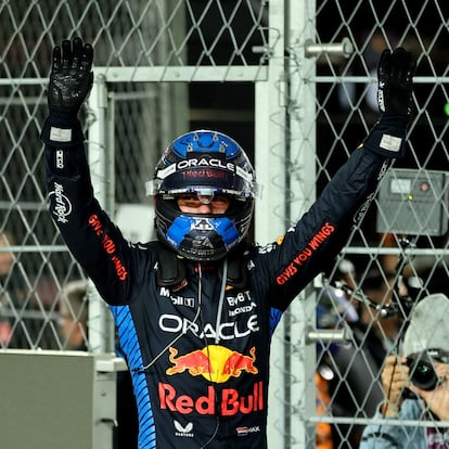 Formula One F1 - Las Vegas Grand Prix - Las Vegas Strip Circuit, Las Vegas, Nevada, United States - November 23, 2024 Red Bull's Max Verstappen celebrates after winning the 2024 F1 world championship title REUTERS/Mike Blake