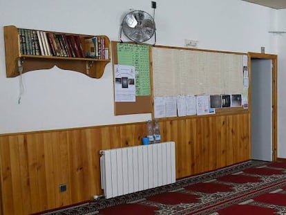 Two parishoners at the mosque in Ripoll where Abdelbaki Es Satty was imam.