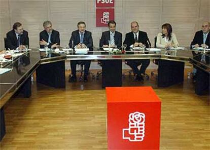 La ejecutiva federal del PSOE, en una reciente reunión celebrada en la sede del partido en Madrid.