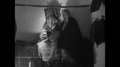 A Moroccan couple getting married in 'The Stone Bridegroom' (1948).