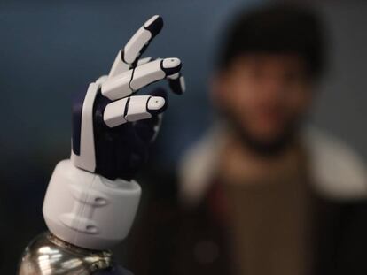 Un brazo robótico en la feria Global Robot Expo de Madrid.