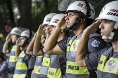 Policiais em ato anti-impeachment dia 18 em SP.