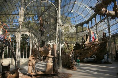 La exposición de Kidlat Tahmik en colaboración con el Museo Reina Sofía, en el Palacio de Cristal. 