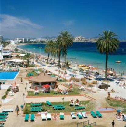 Platja d&#039;en Bossa, en Ibiza donde la empresa priviada invierte en regenerar y recuperar la zona. 