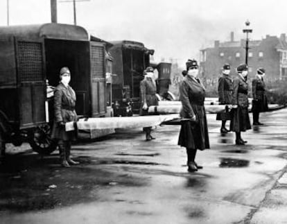 Enfermeiras da Cruz Vermelha em Saint Louis (EUA), em outubro de 1918.