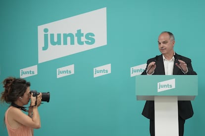 El secretario general de Junts, Jordi Turull, durante la rueda de prensa de este jueves, en Barcelona.