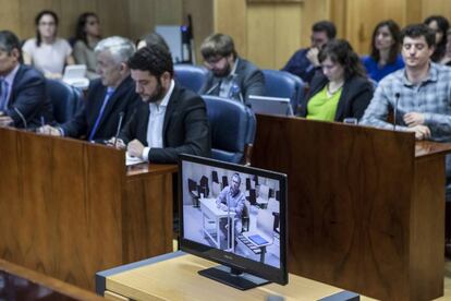 Granados, en la pantalla de la videoconferencia con la prisi&oacute;n de Estremera.