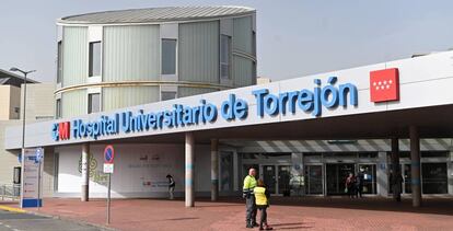 Fachada del Hospital de Torrejón en Madrid.