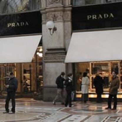 Una de los escaparates de la firma Prada