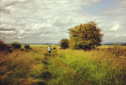 Ciclista en el Ridgeway National Trail, que coincide en algunos tramos con la Icknield Way, al sur de Inglaterra.