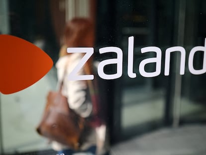 El logo de Zalando fotografiado en su sede de Berlín (Alemania).