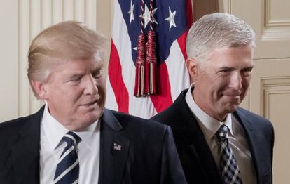 Trump y su nominado al Tribunal Supremo, Neil Gorsuch.