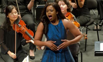 La soprano Pretty Yende, en un momento de su actuación.
