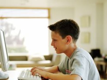 El DNI de jóvenes cambia para evitar que mientan con su edad en internet