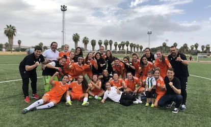 Las jugadoras del Cordoba, tras un partido contra el Cáceres en septiembre.