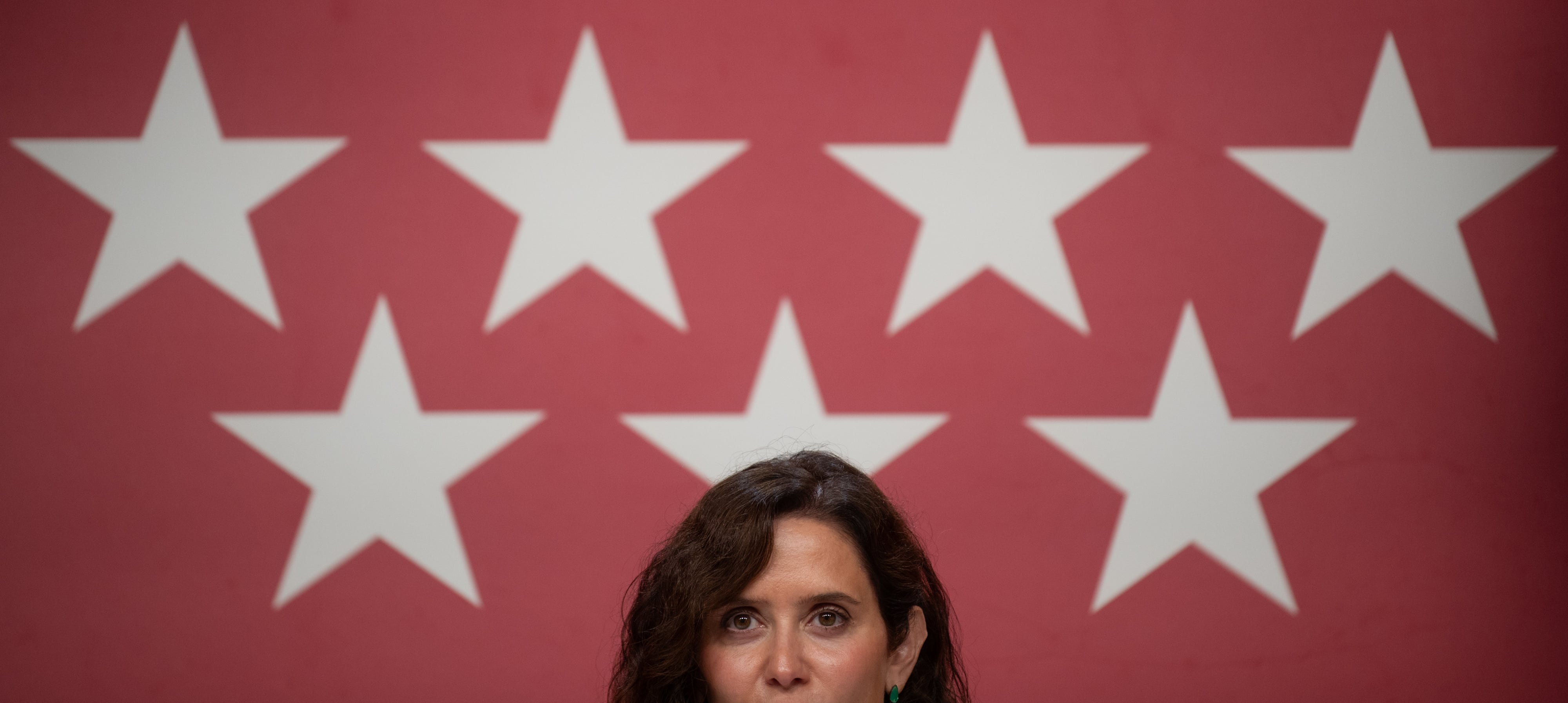 Madrid dilata publicar los detalles de la compra del ático de Ayuso con la excusa del “elevado número de solicitudes”
