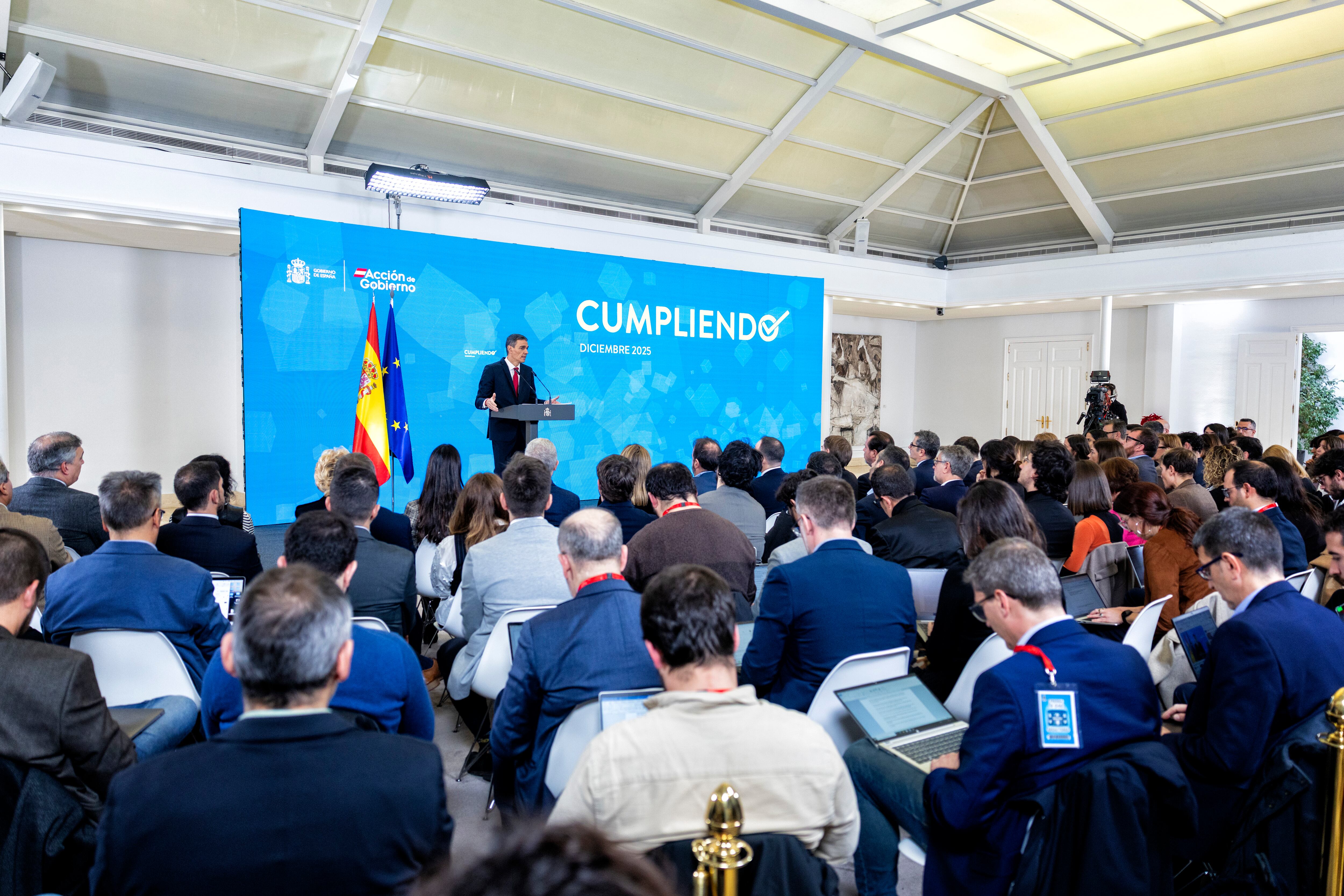 El presidente frente a los periodistas en la comparecencia de este lunes en el edificio del Consejo, en La Moncloa. 