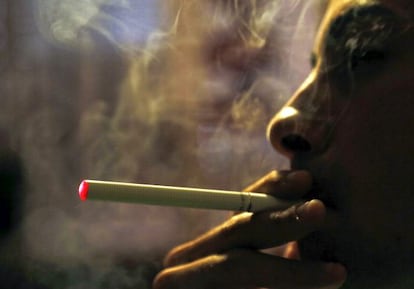 Some campaigners want e-cigarettes to be regulated.