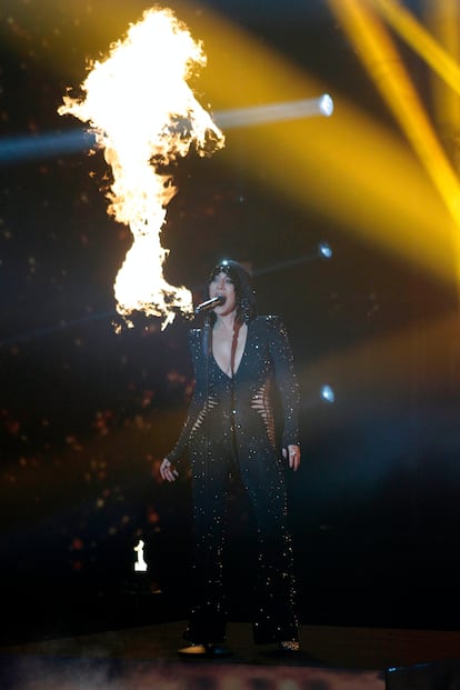 La cantante Mónica Naranjo durante su actuación en la primera semifinal del Benidorm Fest 2023. 