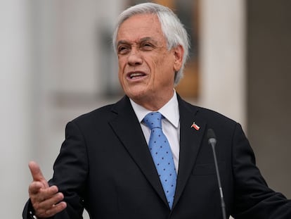 O presidente do Chile, Sebastián Piñera, fala no palácio de La Moneda, nesta segunda-feira, depois do envolvimento do seu nome com paraísos fiscais, parte das revelações dos chamados ‘Pandora Papers’.