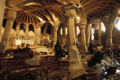 Capilla de Gaudí en la Colonia Güell (Barcelona)