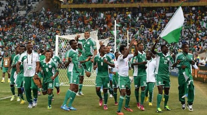 La selección de Nigeria, tras ganar la Copa de África 2013.
 