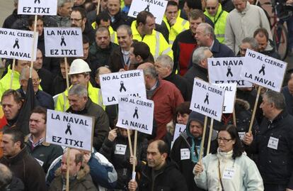 Trabajadores de La Naval de Sestao, durante la marcha de protesta.