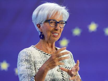 La presidenta del BCE, Christine Lagarde, explica a los medios de comunicación la última subida de tipos de interés en Fráncfort, el 15 de junio.