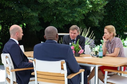 Vista de la reunión de los responsables de Exteriores de Francia, Alemania, Reino Unido y la UE en Ginebra el viernes antes de reunirse con su par iraní 