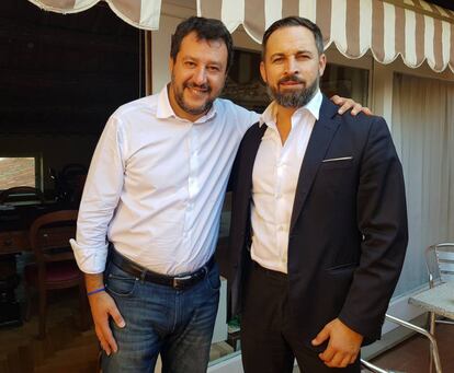 Salvini y Abascal, en Roma en una imagen difundida en sus redes sociales.