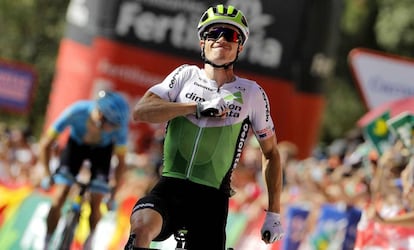 Benjamin King gana la cuarta etapa de la Vuelta.