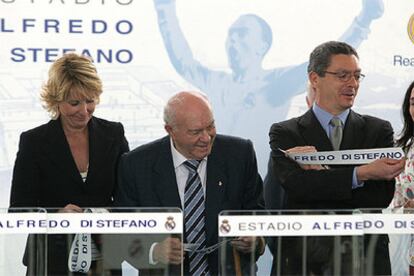 Inauguración del estadio de fútbol Alfredo Di Stéfano en la Ciudad Deportiva del Real Madrid.