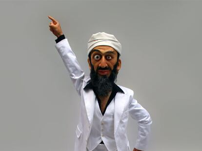 Escultura de Bin Laden bailando en plan discotequero;  de Eugenio Merino.