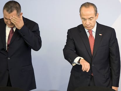 Genaro García Luna (izquierda) y Felipe Carderón, en 2019.