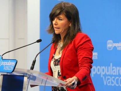 Llanos, durante su comparecencia en la sede del PP en Bilbao.