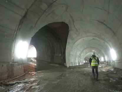 Vista del estado de las obras de la estación de Altza del metro de Donostialdea.