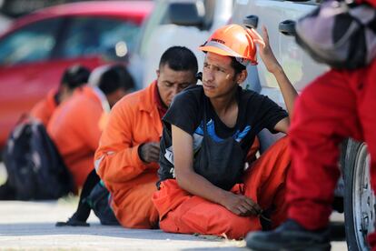 Trabajadores  de Pemex, en agosto en la refinería de Cadereyta de Monterrey.