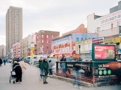 Lou Reed relató en una canción su viaje a una casa de Harlem, en la intersección entre Lexington Avenue y la calle 125, para comprar 26 dólares de heroína