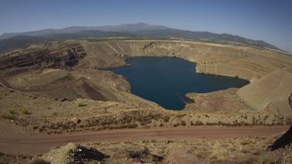 Minas de hierro a cielo abierto en Alquife (Granada). 