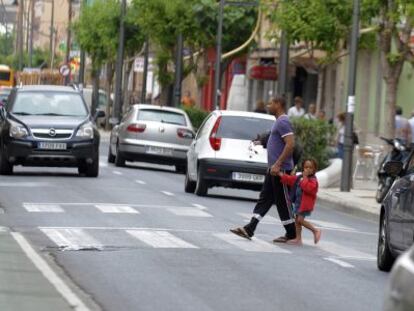 Paso de peatones en una de las avenidas principales de Xirivella.