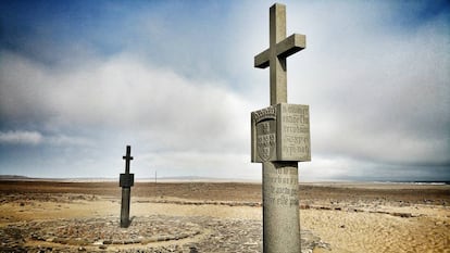 Cruces de Diego Cao, costa de los Esqueletos