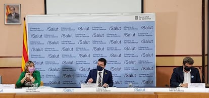 La consellera Alba Vergés, el vicepresidente Pere Aragonès y el director del CatSalut Adrià Comella