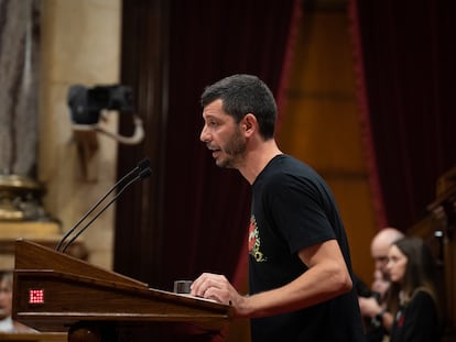 Pau Juvillà, durante un pleno del Parlament en octubre de 2022.