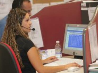 Empleada de un call center.