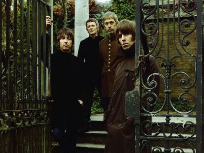 La banda Beady Eye, con Liam Gallagher a la derecha de la imagen.