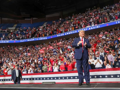 Donald Trump, este sábado a su llegada al estadio BOK en Tulsa (Oklahoma).