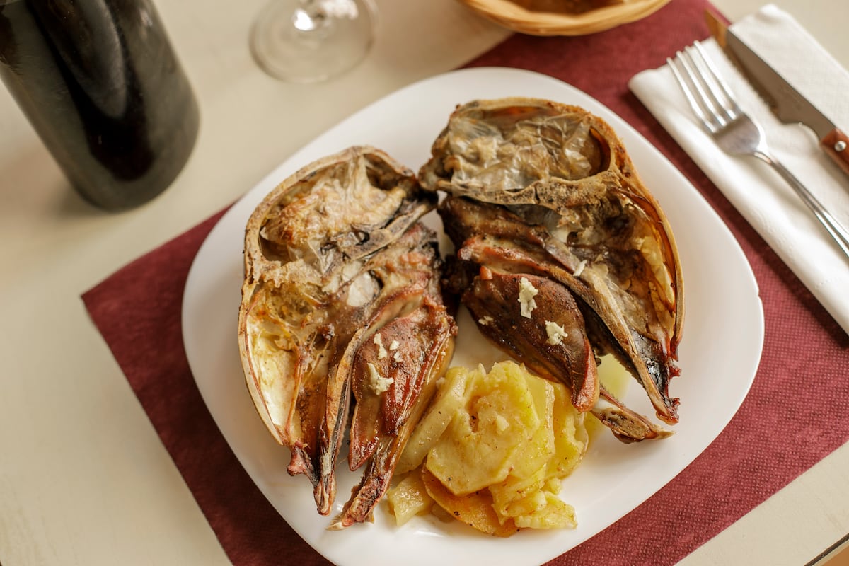 AMblas, uno de los últimos sitios donde comer cabezas de cordero en Zaragoza