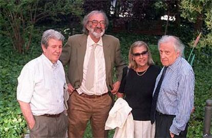 Jorge Herralde, Javier Pradera, Beatriz de Moura y Francisco Pérez González (de izquierda a derecha).