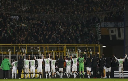 Los jugadores del Borussia Moenchengladbach celebran su victoria ante el Fenerbahçe.